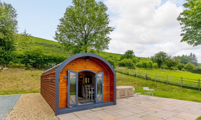 Kingswood Cottage | STIPERSTONES POD, pet friendly, character holiday cottage in Chirbury