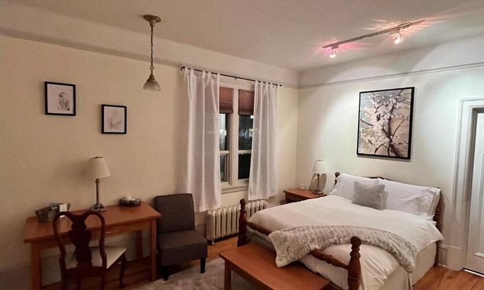 South Central Bed & Breakfast | Stirling House