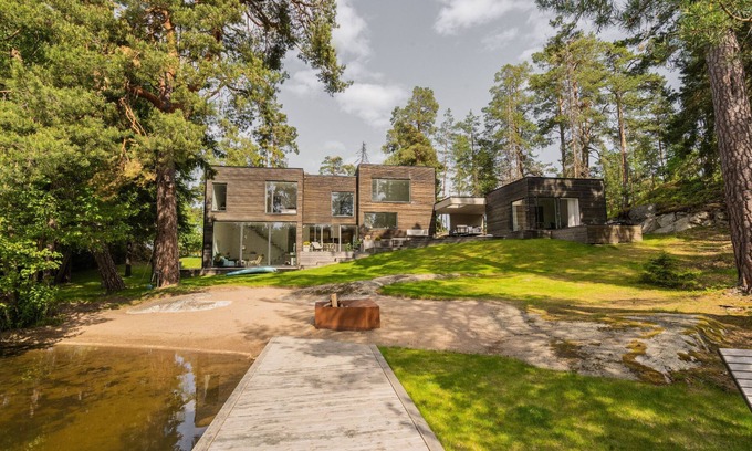 Saltsjo Boo Villa | Stockholm Archipelago Villa