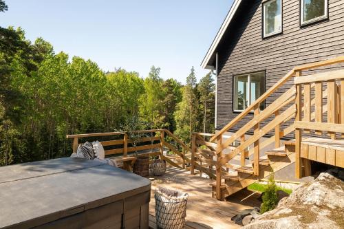 Sollentuna Apartment | Stockholm Archipelago Golf Villa