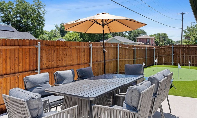 Fort Worth House | Stockyards Downtown FW Dickies Arena TCU Sleeps 16