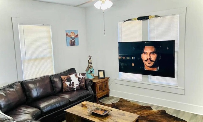 Fort Worth House | Stockyards Getaway