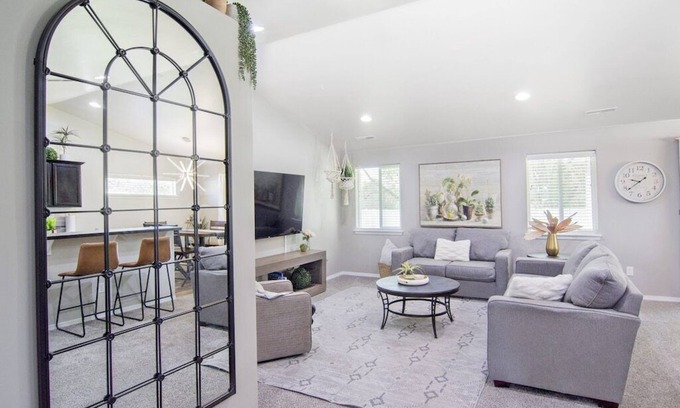 Nampa House | Stoddard Path Home | NNU | Greenbelt | Huge Yard