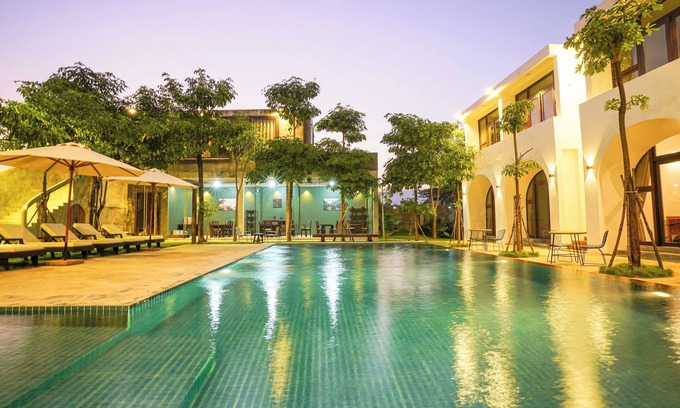 Kampot Hotel | Stone Age Boutique