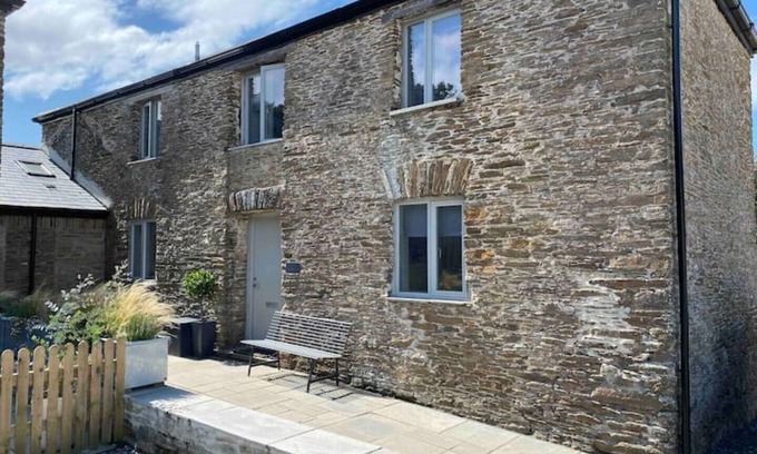 South Milton House | Stone Barn Close to Thurleston and Salcombe - 5 min from the beach!