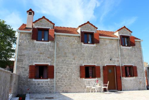 Central Dalmatia Apartment | Stone cottage Aria
