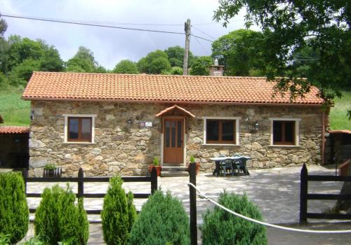 Curtis House | Stone Cottage FISTERRA