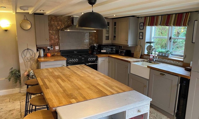 Blofield House | Stone Cottage Norfolk , Lovely family cottage