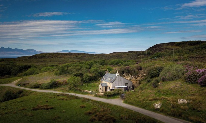 Sleat House | Stone Cottage Skye - Cosy Coastal Cottage. Unique blend of Traditional & Modern.