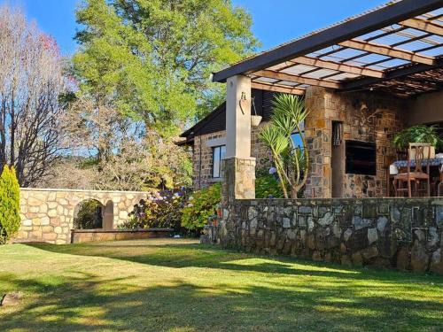 Dullstroom House | Stone Cottage