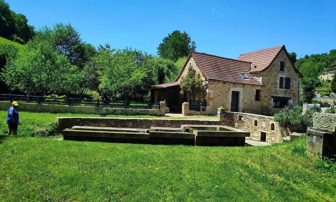 Saint-Remy House | Stone country house