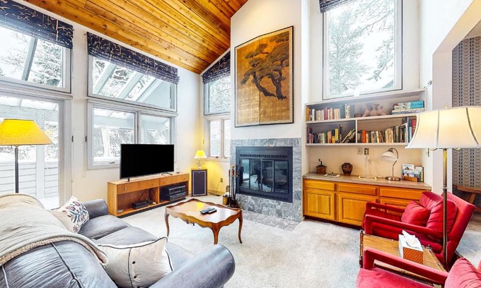 Eagle-Vail House | Stone Creek Lodge