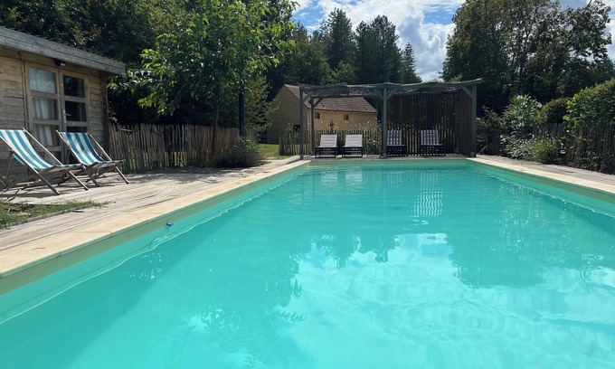 Villefranche-du-Perigord House | Stone country house with swimming pool