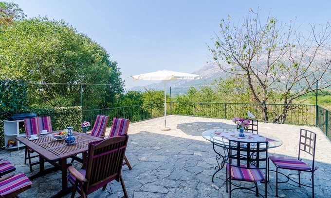Gruda House | Stone House 'DiMaTo' - Four Bedroom Holiday Home with Terrace