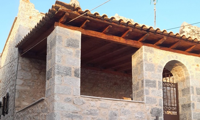 Omales House | Stone house from 1880 to Magne