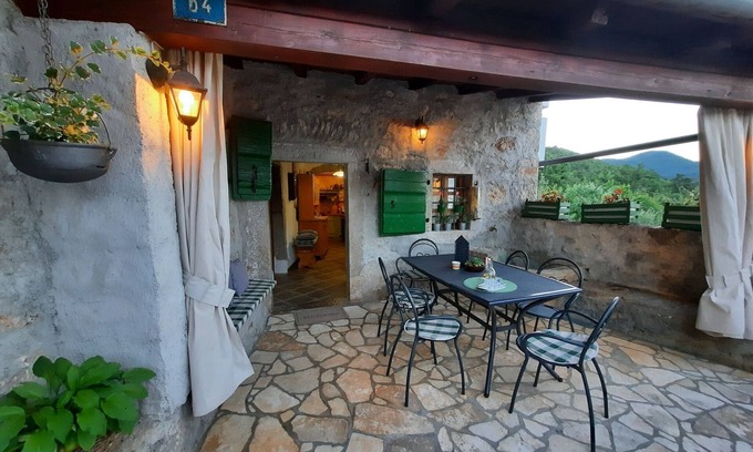 Lovran House | Stone House in Dobrec with Sea View & Pool