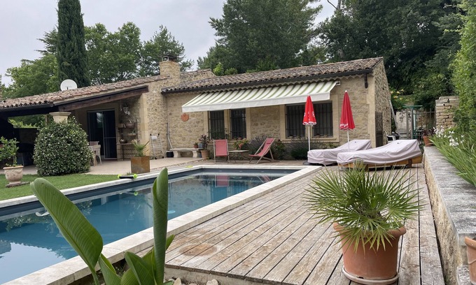 Lauris House | stone house in the luberon, swimming pool at the foot of the village