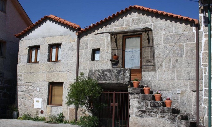 Viseu Cottage | Stone House in Viseu