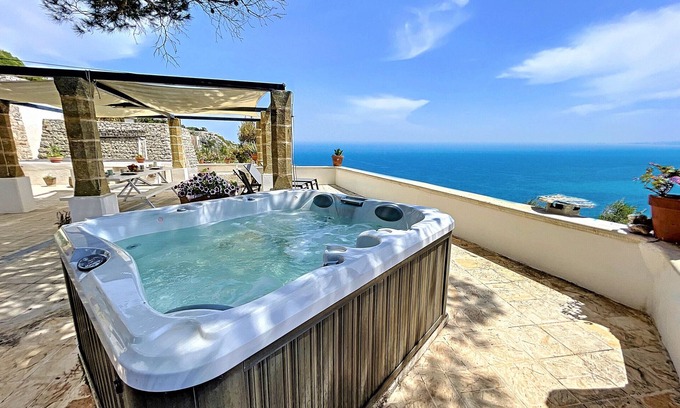 Gagliano del Capo House | Stone house with outdoor jacuzzi on the cliffs (A)