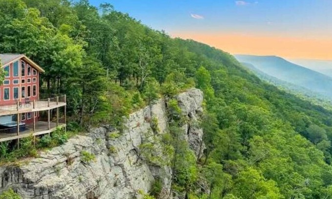 Trenton Cabin | Stone Ledge Refuge with private hot tub!