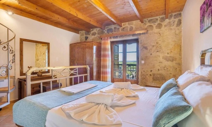 Platanias Villa | Stone maisonette villa with private pool in th.