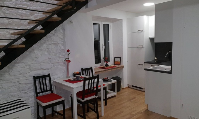 Izola Apartment | Stone wall apartment Izola