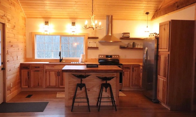 Bon Aqua Cabin | Stonebrook Hollow Cabin