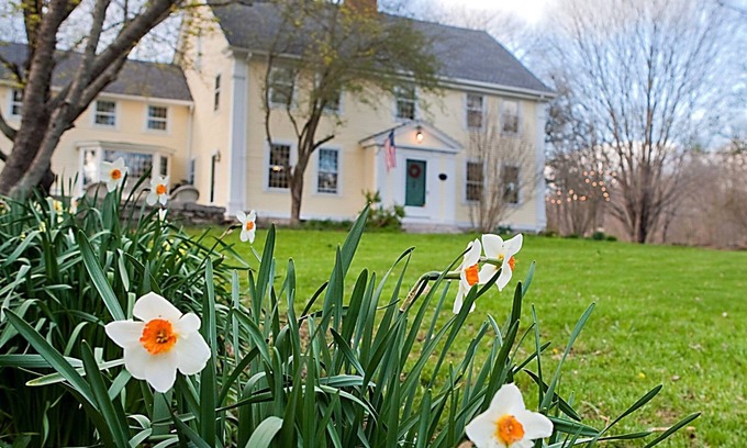Ledyard Bed & Breakfast | Stonecroft Country Inn