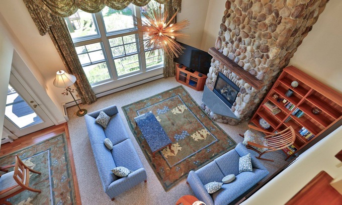 Central Vermont- Killington Condo | Stonefire Chalet at Topridge | 4BR Luxury Ski-In/Ski-Out Retreat, Sleeps 8
