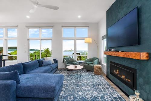 Blaine Apartment | Stonegrove Residence