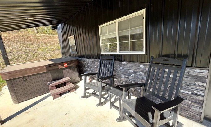 Logan Cabin | Stonehedge