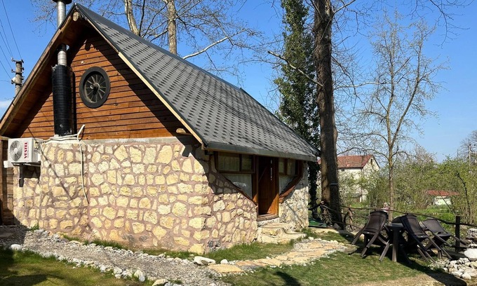 Masukiye House | Stonehouse Surrounded by Nature in Masukiye