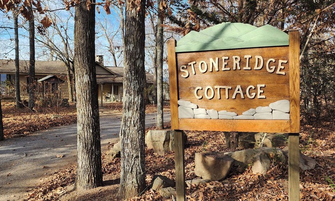 Valley Head House | Stoneridge Cottage I - Best view and walking distance to town