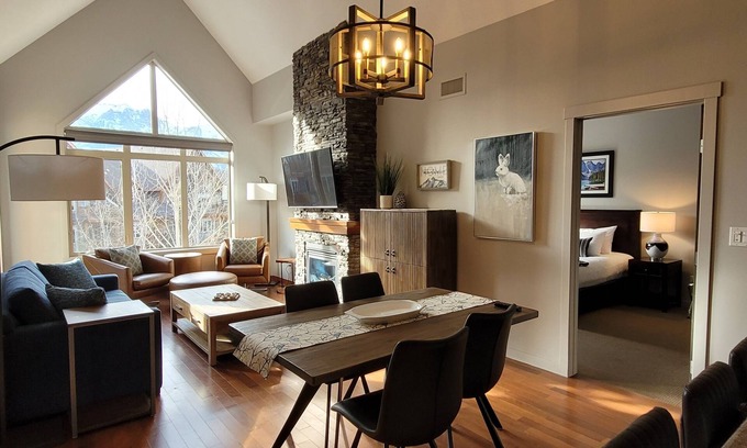 Canmore Condo | Stoneridge Top Floor w/Mountain Views/Pool/Hot Tub