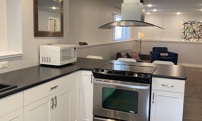 Clearwater Condo | Stoneshire Obsidian Suite