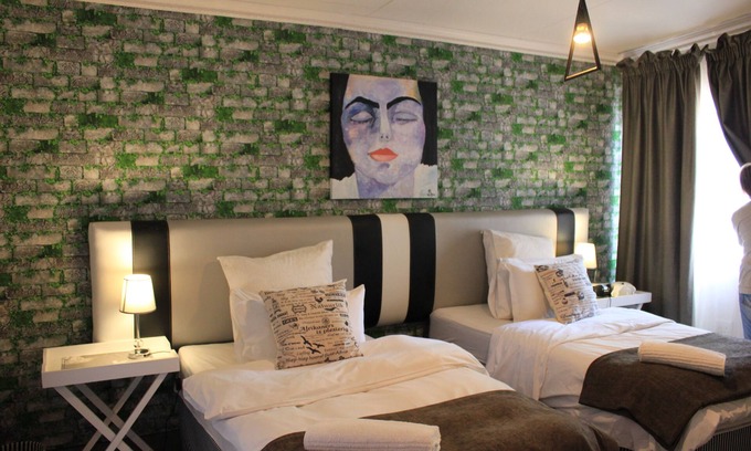 Tierpoort House | Stoneybrooke farm