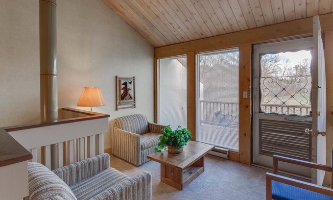 Mount Jackson Condo | Stony Court at Bryce Mountain