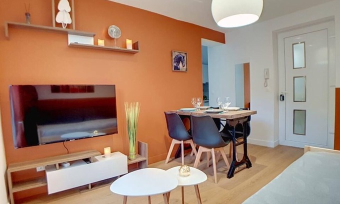 Saint-Fons Apartment | Stop at M Select Saga