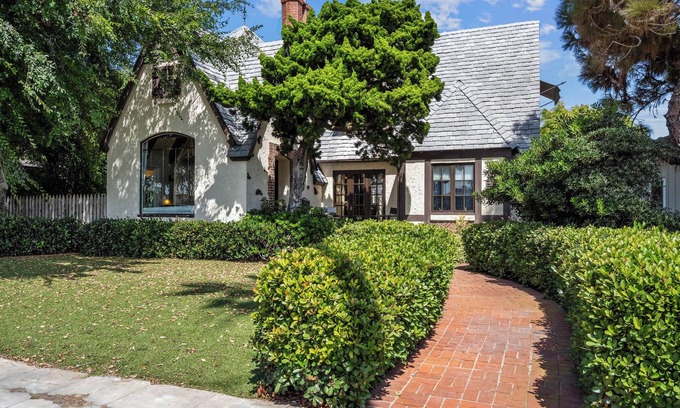 Crown Point House | Storybook Beach House 2 blocks from the Beach or Mission Bay with Pool & Hot tub