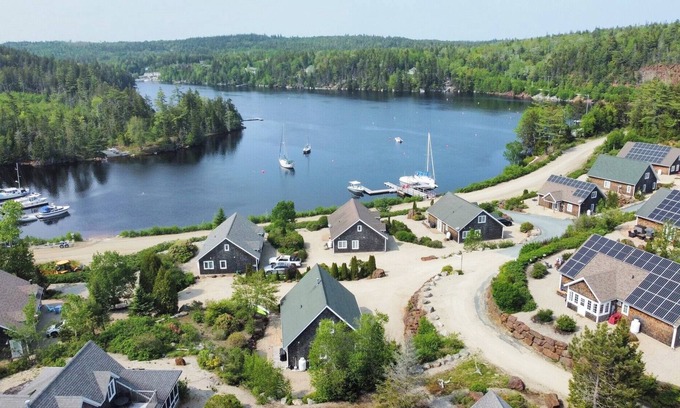 Upper Blandford Cottage | Storybook cottage in an unforgettable oceanfront setting ...