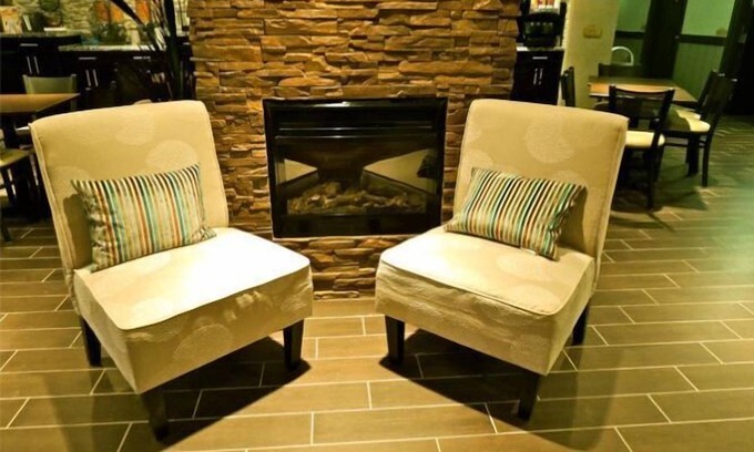 Stoughton Hotel | Stoughton Western Star Inn & Suites