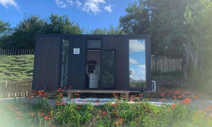 Stratford District House | Stour Cabin by Tiny Away
