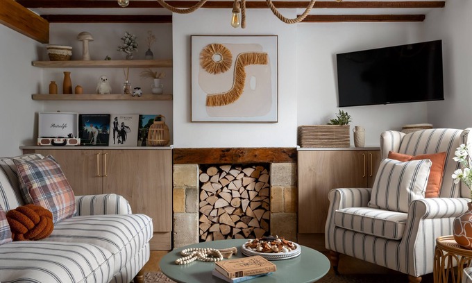 Stow-on-the-Wold House | Stow on the Wold Scandi Chic Authentic Cottage