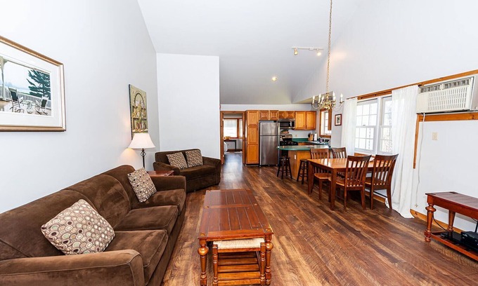 Stowe Area Condo | Stowe Village 1 Br Condo - Cozy Condo