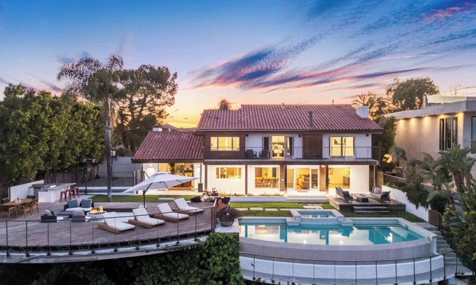 Bel Air House | Stradella View - Bel-Air Oasis w/Infinity Pool & Stunning Panoramic Views