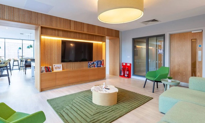 Gifford Apartment | Straits Meadow in Edinburgh City Centre - For Students Only