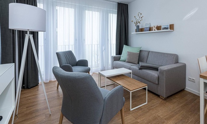Bensersiel Apartment | Strandnahes Ferienapartment mit Balkon, Parkplatz, Schwimmbad- & Saunanutzung