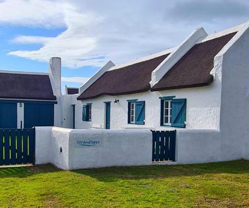 Struisbaai House | Strandloper Cottage