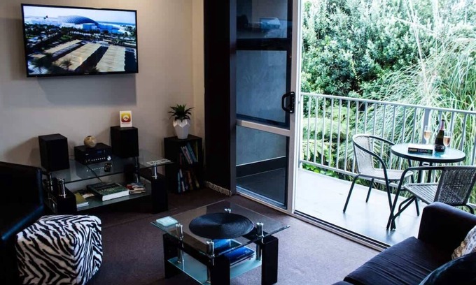 Rewa Apartment | Strandon Loft - Quality Beachside Retreat