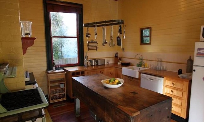 Mount Victoria Cottage | Stratford Cottage Mount Victoria